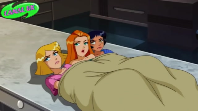 Totally Spies - Episode 142 La fureur des poupées Mandy