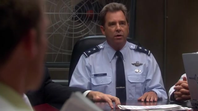 213 - Stargate Atlantis - S02E13 - Masse critique