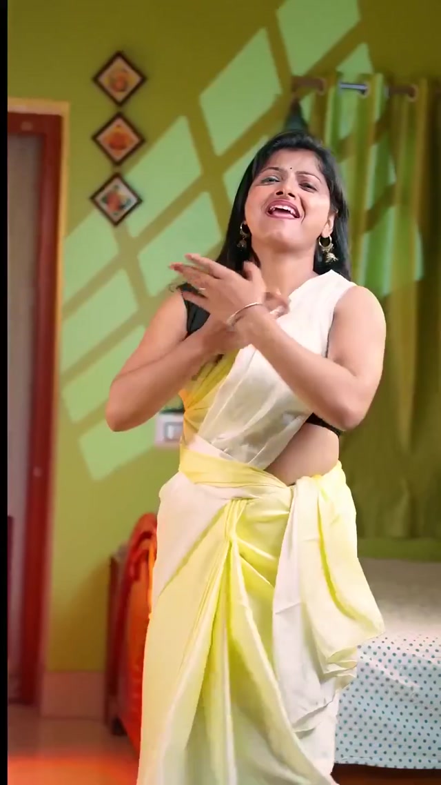 Apne Mehboob Sanam Ko Song Dance