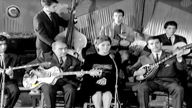 Μέρα μου γιατί νύχτωσες - Μάρθα Βούρτση (Φωνή από Ρίτα Σακελλαρίου)