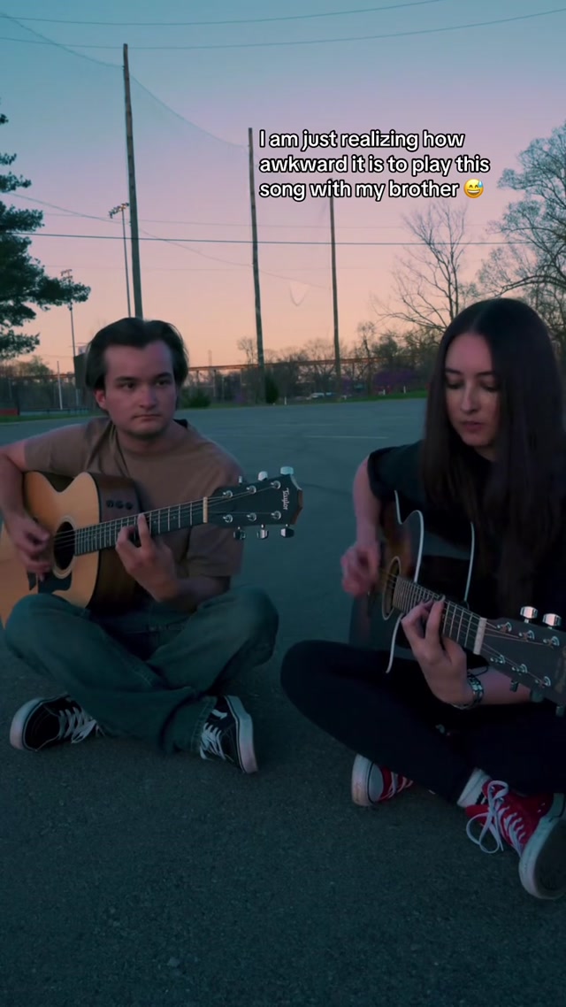Nicole Alexis - Just a friend acoustic