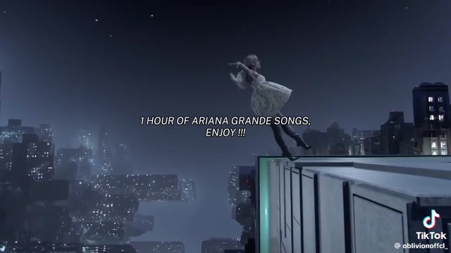 Arianna Grande random