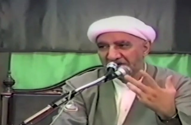 aaa102 .... المعمم احمد الوائلي .... طور سيناء الذي كُلِّم عنده موسى صار النجف! بهذا المنطق لا تحتاج إلى أدلة تاريخية ولا جغرافية؛ يكفي أن تكتب رواية ثم تنقل الجبل مئات الكيلومترات