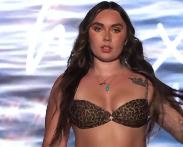 Bikini model 🥰