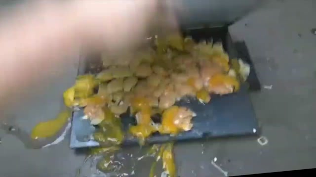 The Family from SpongeBob watches YTP Howtobasic Has A Seizure and turns TV off