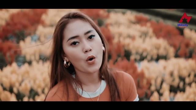 Vita Alvia - Kecewa Dalam Setia