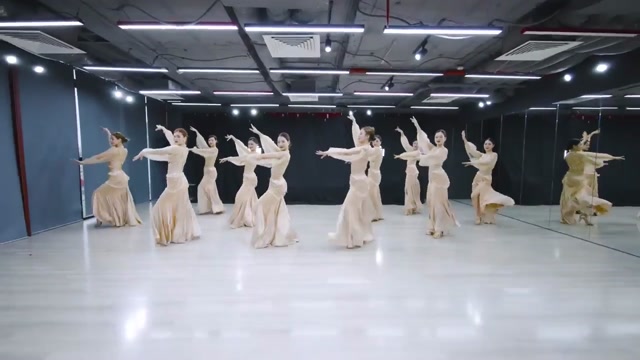 Vũ Đoàn Cannes - Múa Bụng - Belly Dance