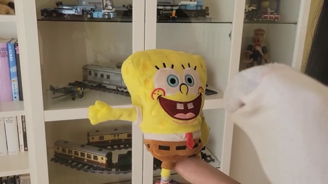 Spongebob has "young arms" | Episode 1