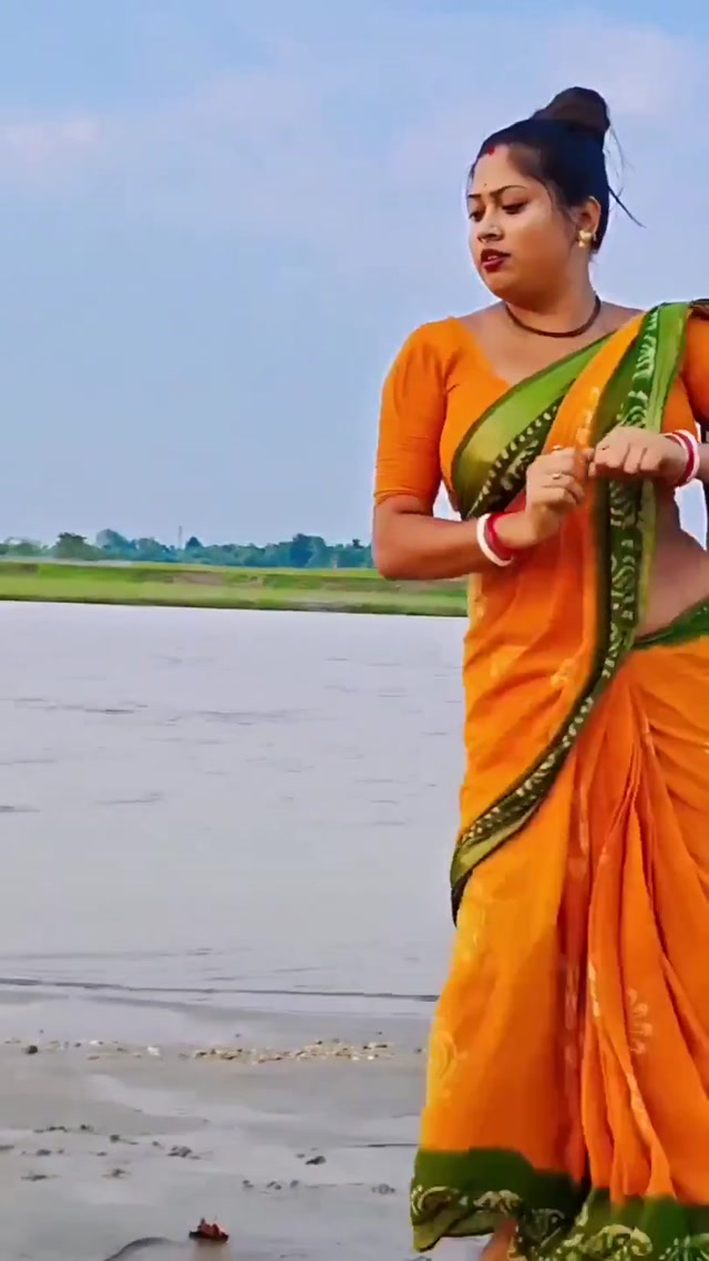 Ye Gotedar Lehenga Dance