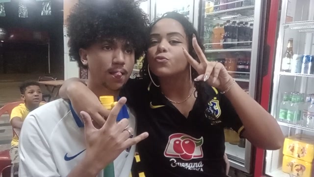 Casal na torcida