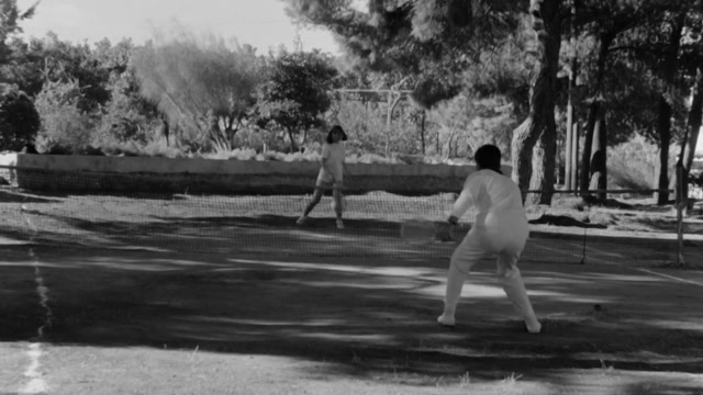 ΤΟ ΓΕΛΙΟ ΒΓΗΚΕ ΑΠ’ ΤΟΝ ΠΑΡΑΔΕΙΣΟ (1963) {HD}