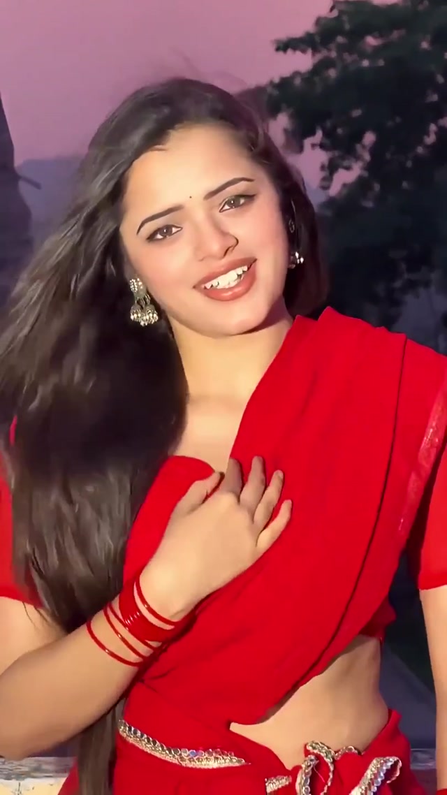 Dhak Dhak Karne Laga