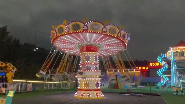 Sale of 36-Seater Luxury Flying Chair Ride for Large Amusement Parks
