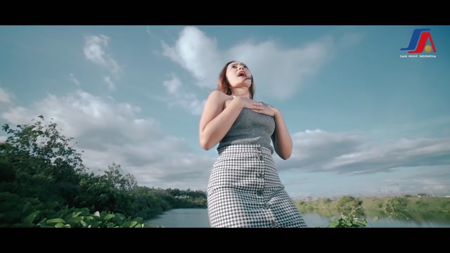 Vita Alvia - Istri Serasa Janda