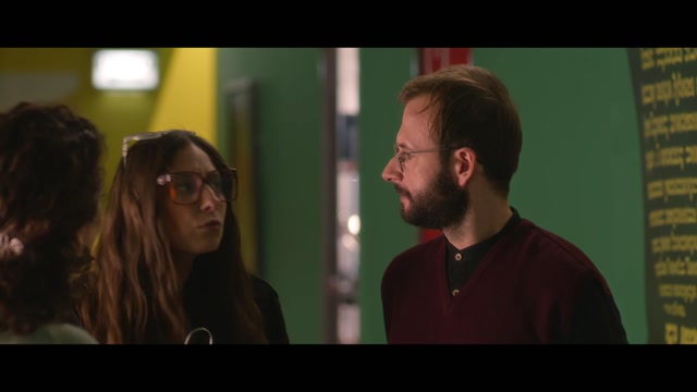 TV Land 01.05 - Πίσω απ' την Κουρτίνα