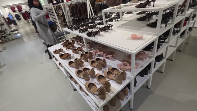 🔥 Inside ARDENE Calgary: UPTO 70% Huge Discounts & Fashion Finds at Sunridge Mall!