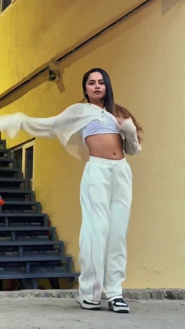 Kuch Bal Kha Kay Song Dance