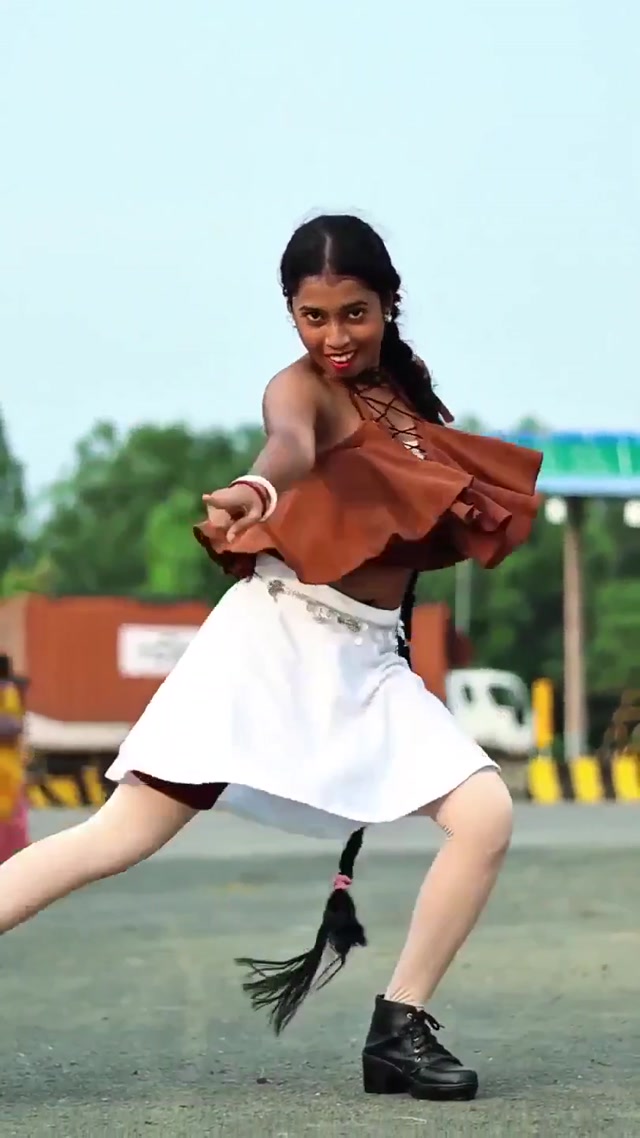 Maine Ek Baar Nahi Baar Baar Dekha Hai